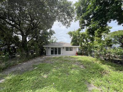 828 S B Street, Lake Worth Beach, FL 33460