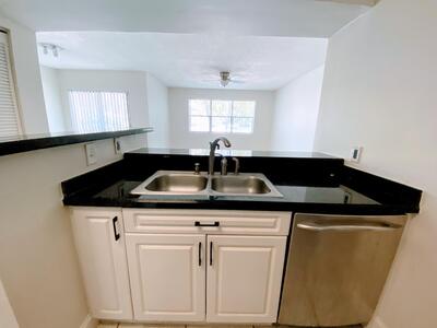 530 S Park Road, Hollywood, FL 33021