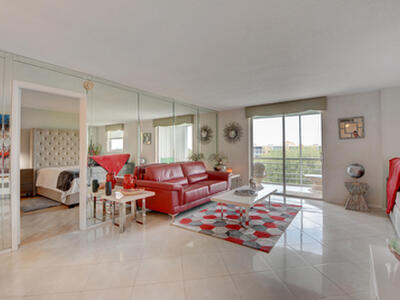 5301 NW 2nd Avenue, Boca Raton, FL 33487