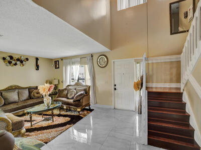 9610 Dunhill Dr, Miramar, FL 33025