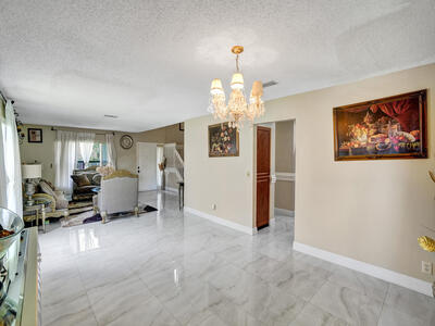 9610 Dunhill Dr, Miramar, FL 33025