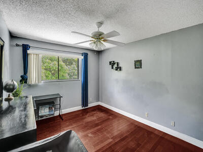 9610 Dunhill Dr, Miramar, FL 33025