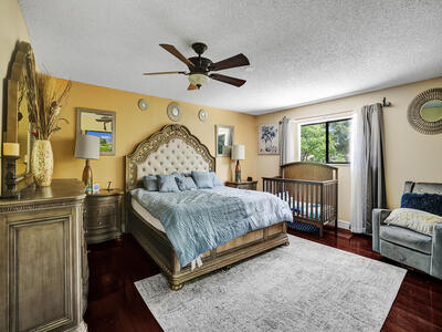 9610 Dunhill Dr, Miramar, FL 33025