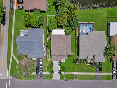 9610 Dunhill Dr, Miramar, FL 33025