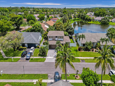 9610 Dunhill Dr, Miramar, FL 33025