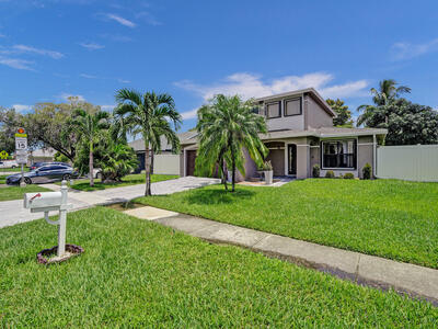 9610 Dunhill Dr, Miramar, FL 33025