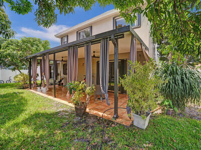 9610 Dunhill Dr, Miramar, FL 33025