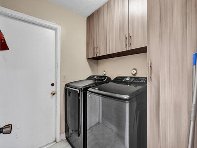 9610 Dunhill Dr, Miramar, FL 33025