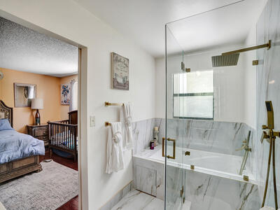 9610 Dunhill Dr, Miramar, FL 33025