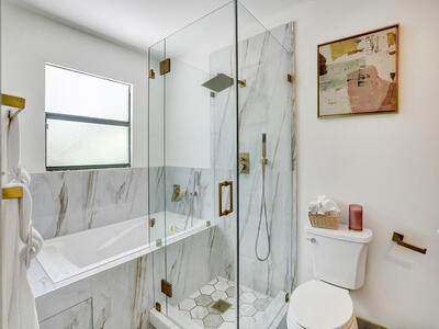 9610 Dunhill Dr, Miramar, FL 33025