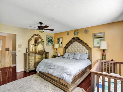 9610 Dunhill Dr, Miramar, FL 33025