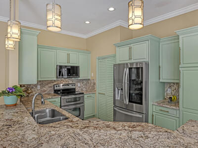 2076 Cezanne Road, West Palm Beach, FL 33409