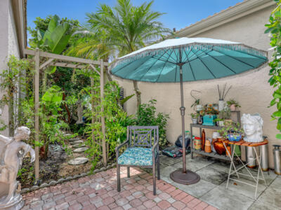 2076 Cezanne Road, West Palm Beach, FL 33409