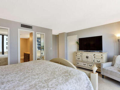 4200 N Ocean Drive, Singer Island, FL 33404