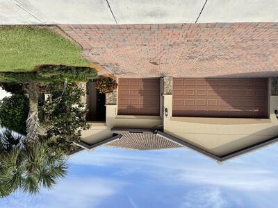 739 SE Villandry Way