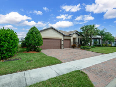 739 SE Villandry Way, Port Saint Lucie, FL 34984