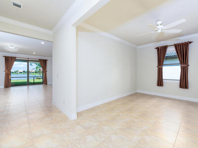 739 SE Villandry Way, Port Saint Lucie, FL 34984