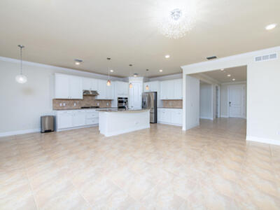 739 SE Villandry Way, Port Saint Lucie, FL 34984