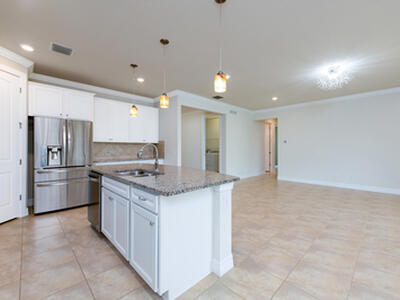 739 SE Villandry Way, Port Saint Lucie, FL 34984