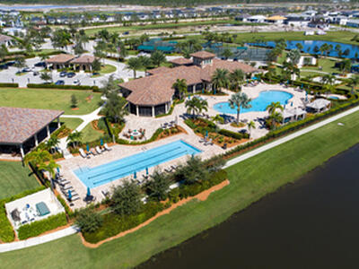 739 SE Villandry Way, Port Saint Lucie, FL 34984