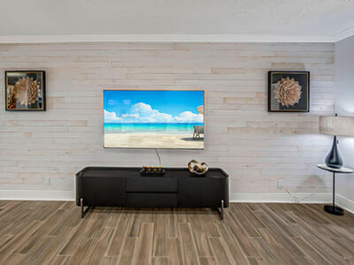 532 N Palmway, Lake Worth Beach, FL 33460