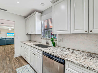 532 N Palmway, Lake Worth Beach, FL 33460