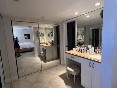 330 SE 20th Avenue, Deerfield Beach, FL 33441