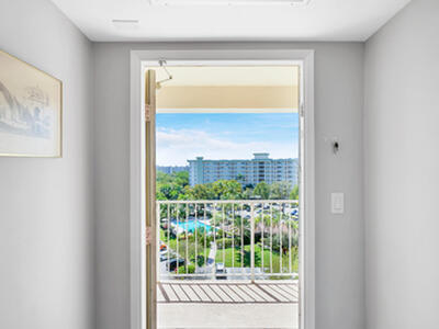 2940 N Course Drive, Pompano Beach, FL 33069