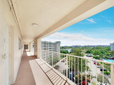 2940 N Course Drive, Pompano Beach, FL 33069