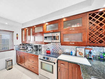 2940 N Course Drive, Pompano Beach, FL 33069