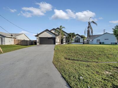 678 SW Pueblo Terrace