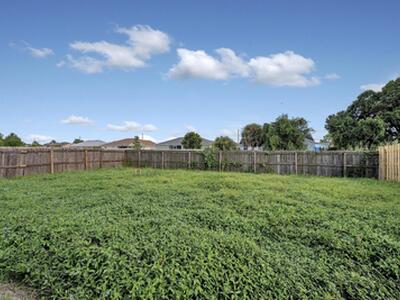 678 SW Pueblo Terrace, Port Saint Lucie, FL 34953