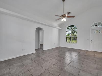 678 SW Pueblo Terrace, Port Saint Lucie, FL 34953