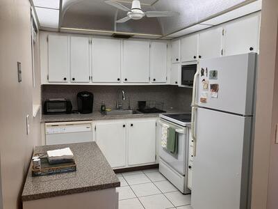 71 Cambridge D, West Palm Beach, FL 33417