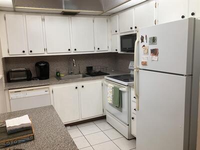 71 Cambridge D, West Palm Beach, FL 33417