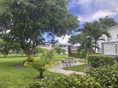 71 Cambridge D, West Palm Beach, FL 33417