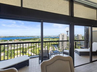 2450 Presidential Way, Palm Beach, FL 33480