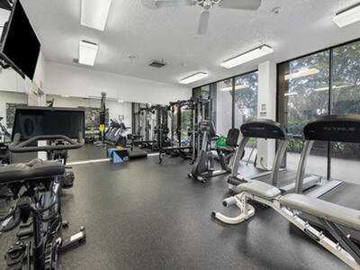 2450 Presidential Way, Palm Beach, FL 33480