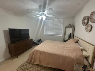 160 Yacht Club Way, Hypoluxo, FL 33462