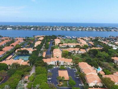 160 Yacht Club Way, Hypoluxo, FL 33462