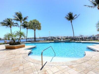 160 Yacht Club Way, Hypoluxo, FL 33462