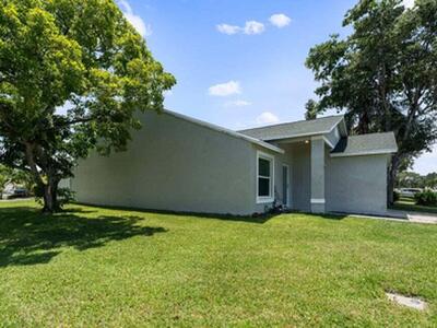 48 Bentwater Circle, Boynton Beach, FL 33426