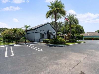 48 Bentwater Circle, Boynton Beach, FL 33426