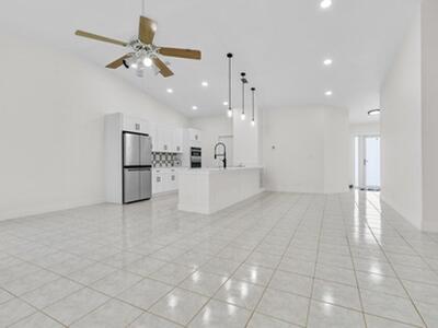 48 Bentwater Circle, Boynton Beach, FL 33426