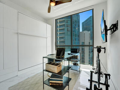 100 E Las Olas Boulevard, Fort Lauderdale, FL 33301