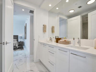 100 E Las Olas Boulevard, Fort Lauderdale, FL 33301