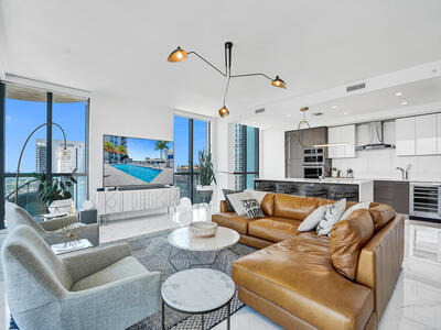 100 E Las Olas Boulevard, Fort Lauderdale, FL 33301