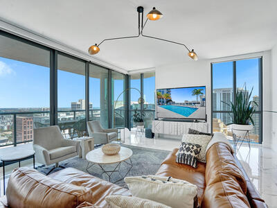 100 E Las Olas Boulevard, Fort Lauderdale, FL 33301