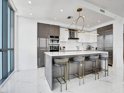 100 E Las Olas Boulevard, Fort Lauderdale, FL 33301