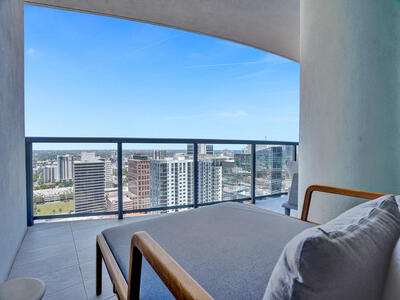 100 E Las Olas Boulevard, Fort Lauderdale, FL 33301